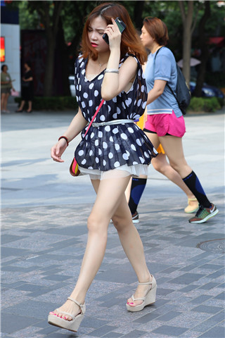 斑点群少妇